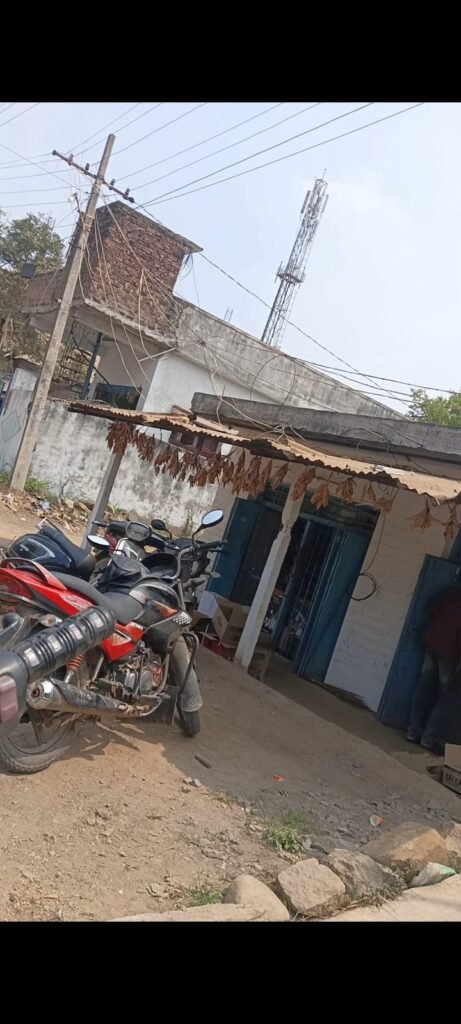 అక్రమ దందా.. అనుమతులు లేని వ్యాపారం. రెచ్చిపోతున్న.. ఆ శ్రీకృష్ణుడు      చింతకాని మండలంలో ఆయన లీలలు పట్టించుకునే అధికారి లేకపాయే..!