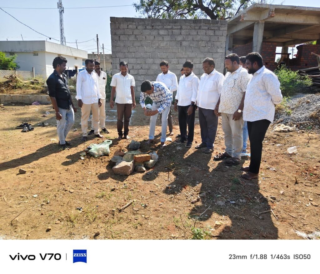 భూమి పూజ కార్యక్రమంలో పాల్గొన్న సీనియర్ నాయకులు  తిర్మల్ రెడ్డి..