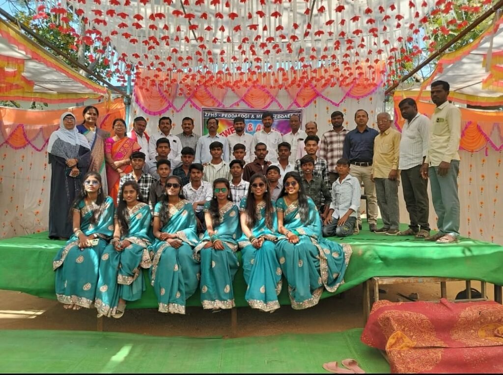 పదో తరగతి విద్యార్థులకు ఘనంగా వీడ్కోలు