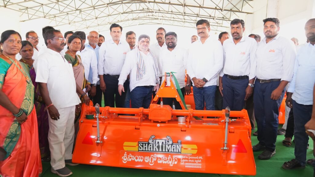 వ్యవసాయ పరికరాలను 50% సబ్సిడీతో పంపిణీ:బీసీ సంక్షేమ శాఖ మంత్రి పొన్నం ప్రభాకర్..