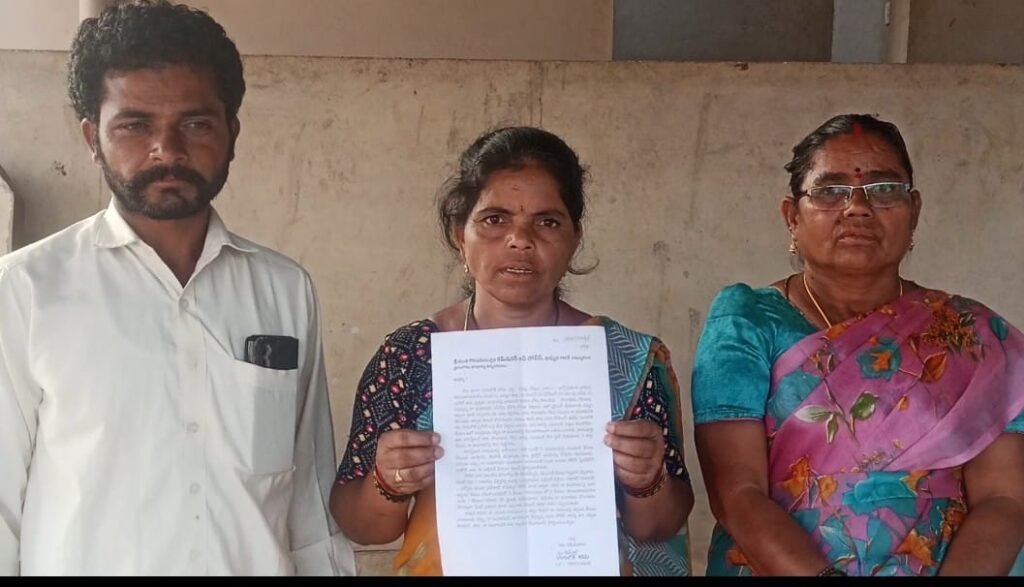 అసలు దొంగలను వదిలి ఆటో డ్రైవర్‌పై కేసు… కుటుంబం ఆవేదన