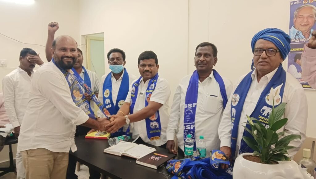 బీఆర్ఎస్‌ను వీడి బీఎస్పీలో చేరిన ఆల్ రౌండర్ డాక్టర్ అంబాల ప్రభాకర్ (ప్రభు)