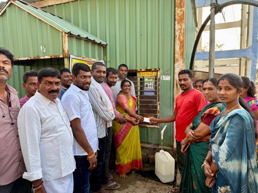 రూ.2కే 20 లీటర్ల నీరు – మాట నిలబెట్టుకున్న ముల్కనూరు సర్పంచ్