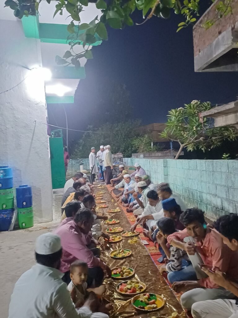 పాతగూడూర్‌లో ఘనంగా ఇఫ్తార్ విందు