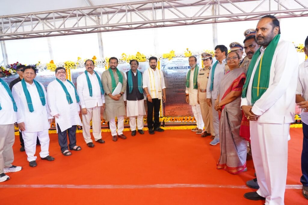 ఆయిల్ పామ్ ఫ్యాక్టరీ ని ప్రారంభించిన తెలంగాణ రాష్ట్ర ముఖ్యమంత్రి రేవంత్ రెడ్డి..