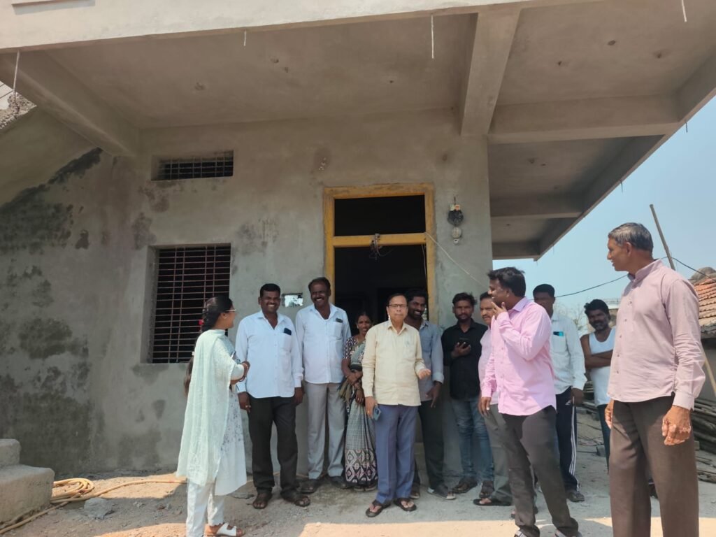 లబ్ధిదారులు ఇందిరమ్మ ఇళ్ళను త్వరగా పూర్తి చేసుకోవాలి.