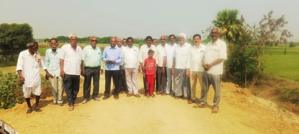 ఇందుర్తిలో కుంట కట్ట రోడ్డు నిర్మాణానికి శ్రీకారం