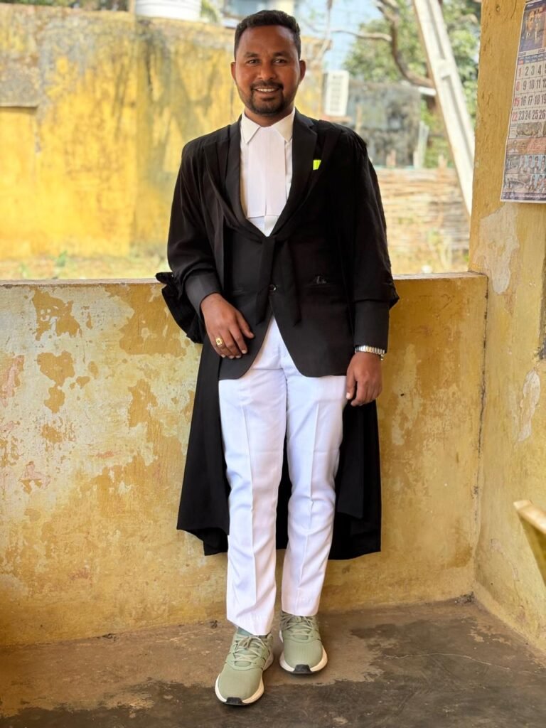 ఆదివాసీ యువ న్యాయవాదికి రంపచోడవరం బార్ అసోసియేషన్ జాయింట్ సెక్రటరీగా అరుదైన గౌరవం…..<br>