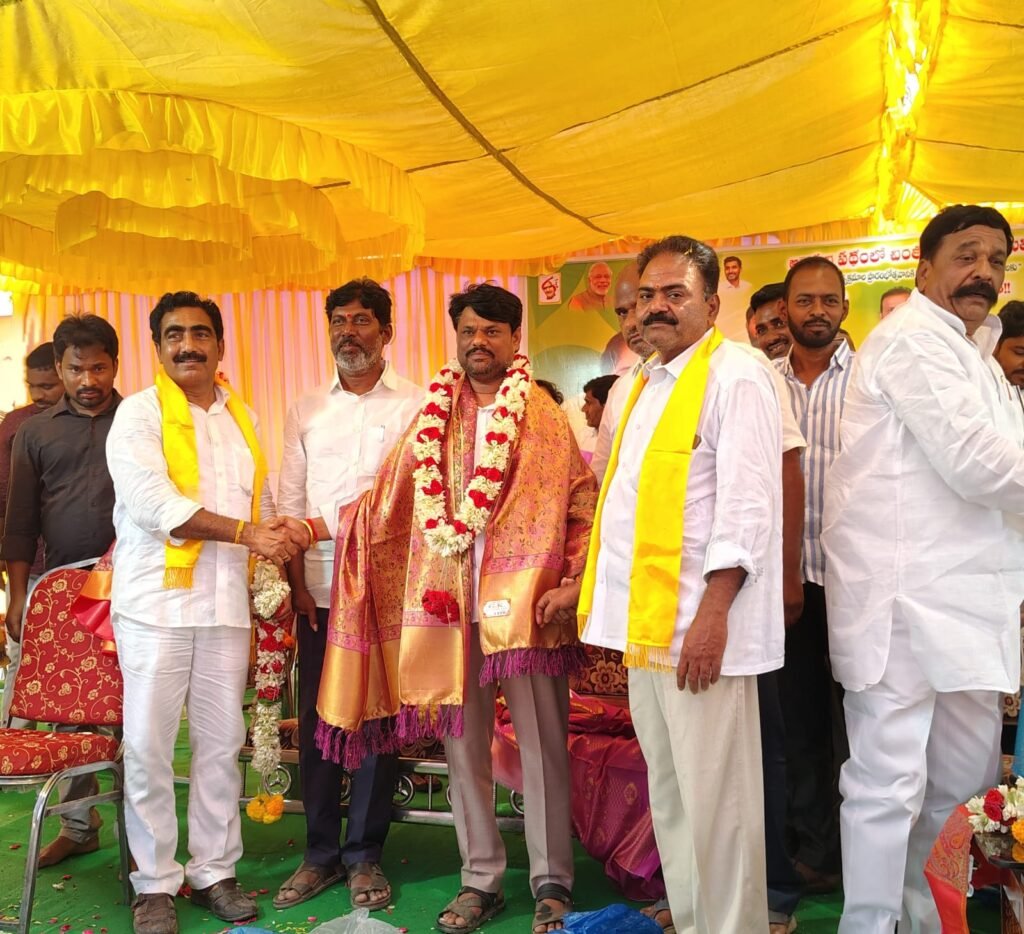 గత ప్రభుత్వంలో ఏ గ్రామంలోనైనా సిసి రోడ్డు వేశారా.