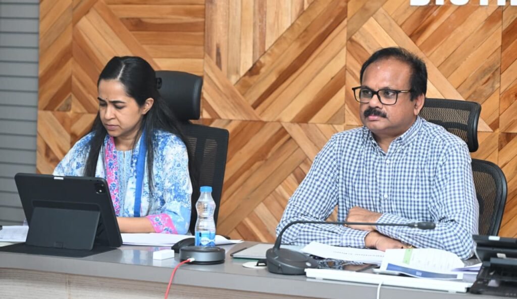 రీసర్వే పనులను చురుగ్గా చేపట్టాలి.జిల్లా కలెక్టర్ డా. శ్రీధర్ చెరుకూరి.