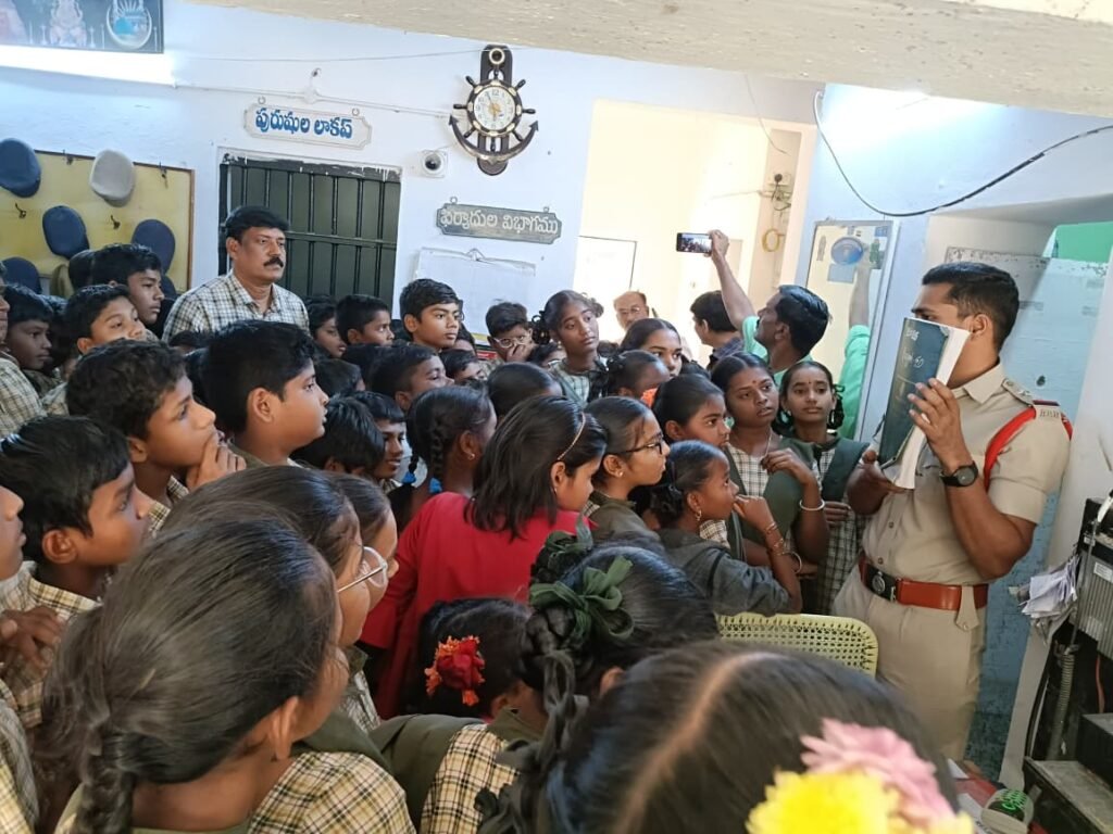 కలసపాడు  పోలీసుస్టేషన్ లో ఓపెన్ హౌస్ కార్యక్రమం