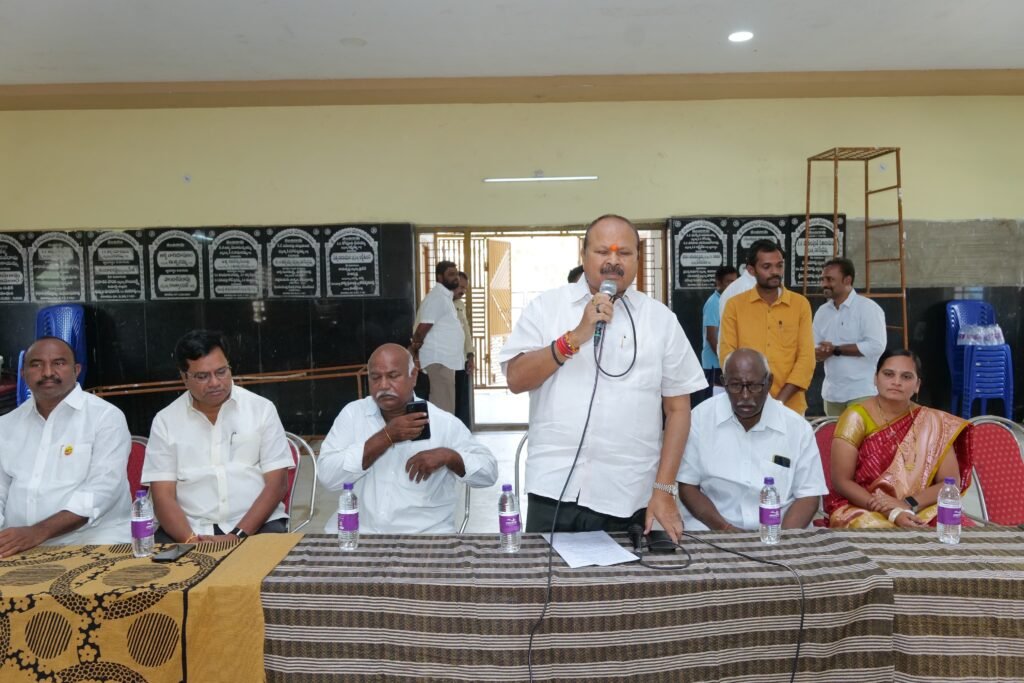 మెగా వైద్య శిబిరాన్ని ప్రారంభించిన శాసన సభ్యులు కన్నా లక్ష్మీనారాయణ