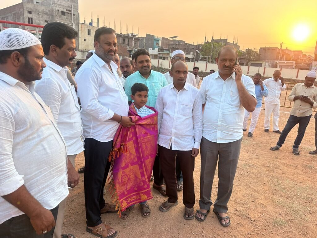 రాష్ట్రీయ మిలిటరీ స్కూల్ ర్యాంకర్ ను అభినందించిన మంత్రి మండిపల్లి రాంప్రసాద్ రెడ్డి