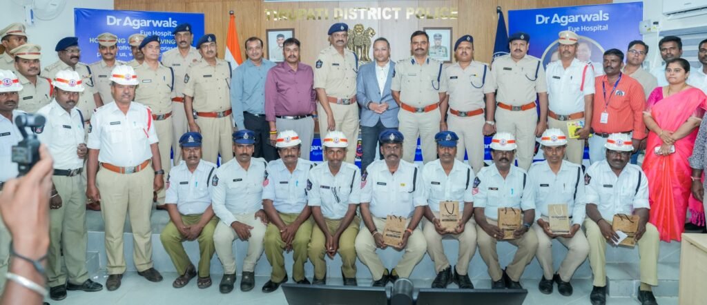 తిరుపతి లో పోలీస్ సిబ్బందికి మెగా ఐ మెడికల్ క్యాంప్ నిర్వహణ.