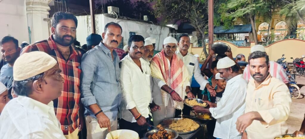 ఇఫ్తార్ విందులో పాల్గొన్న వైఎస్ఆర్సిపి రాష్ట్ర సంయుక్త కార్యదర్శి వంకెల పెద్ద పోలిరెడ్డి