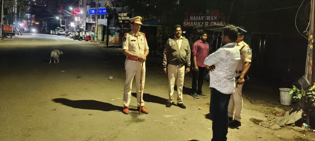 మాచావరం పోలీస్ స్టేషన్ పరిధిలోని గాయత్రి నగర్ ప్రాంతంలో ప్రత్యేక డ్రైవ్ ”సీఐ డీవీ రమణ