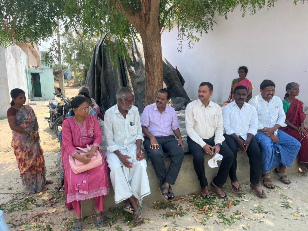 జన బాట కార్యక్రమం ద్వారా విద్యుత్ సమస్యల పై ఎప్పటికప్పుడు సిబ్బంది జనాలకు అందుబాటులో ఉండాలి.. ఎస్ఇ ..