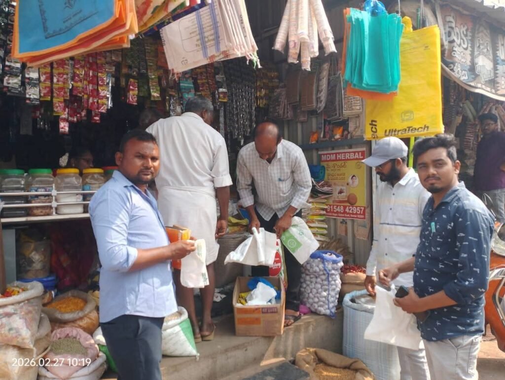 ప్రొద్దుటూరు మున్సిపల్ అధికారుల..ప్లాస్టిక్.. వేషాలు..పేదోడిపై ప్రతాపం.. బడా బాబులతో బేరసారాలు..!  వసూళ్ల కోసమే..నిర్మూలన.. నాటకం..?