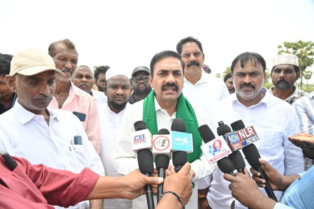 రైతుల గోడు ప్రభుత్వానికి పట్టదా! -కాకాణి”*