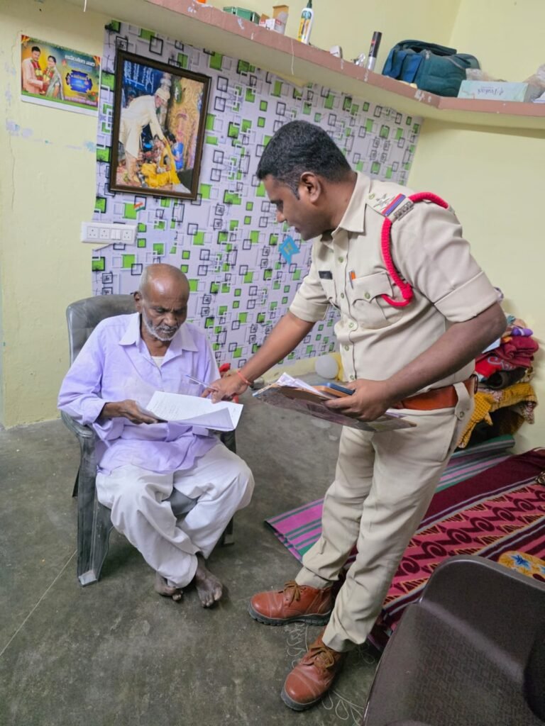 వృద్ధిడి ని  నిర్లక్ష్యం  చేసిన కుమారుడు భార్య  పై. కేసు  నమోదు