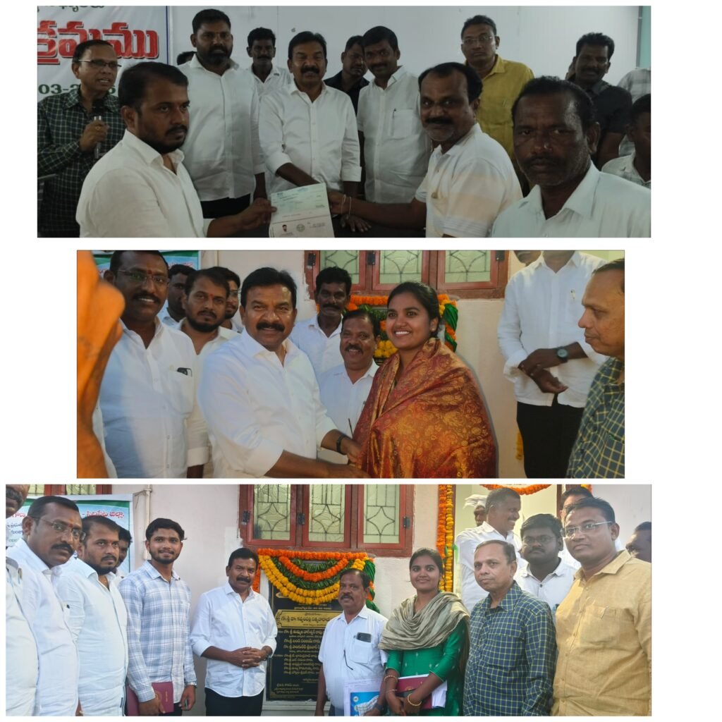 బెజ్జంకి మండలంలో సంక్షేమ పథకాల చెక్కులు పంపిణీ చేసిన  ఎమ్మెల్యే కవ్వంపల్లి సత్యనారాయణ