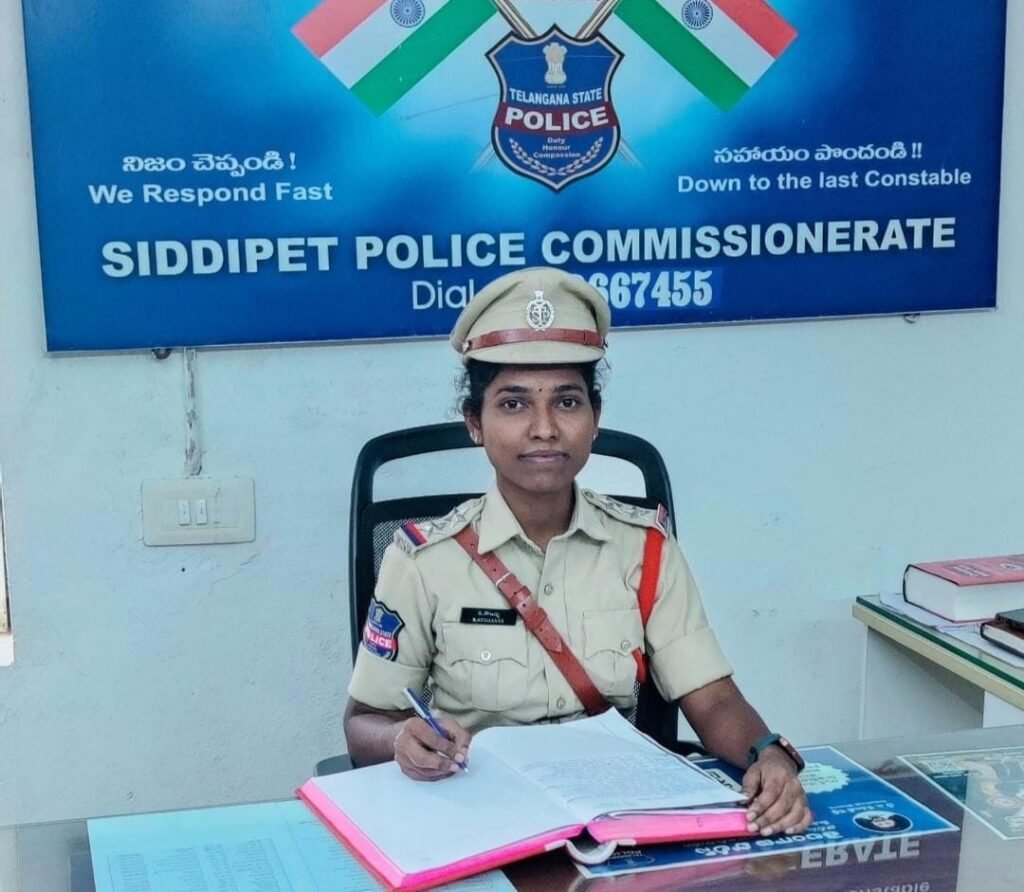 వేసవిలో నీటి వనరుల వద్ద అప్రమత్తంగా ఉండాలి   బెజ్జంకి ఎస్సై సౌజన్య