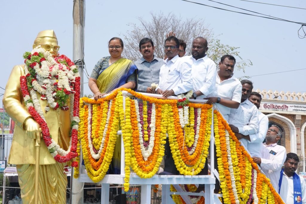 సిద్దిపేట జిల్లా కేంద్రంలోని బీజీఆర్ చౌరస్తా వద్ద డా. బాబు జగ్జీవన్ రామ్ 119వ జయంతి వేడుకలను జిల్లా షెడ్యూల్డ్ కులాల అభివృద్ధి శాఖ ఆధ్వర్యంలో ఘనంగా నిర్వహించడం జరిగింది.