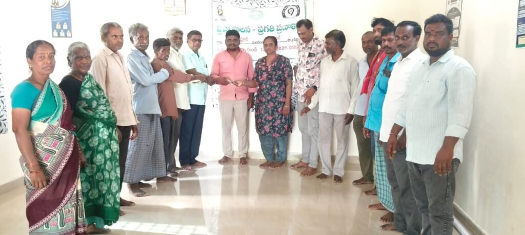 పోచమ్మ విగ్రహ పునఃప్రతిష్ఠకు విశ్వబ్రాహ్మణ సంఘం విరాళం