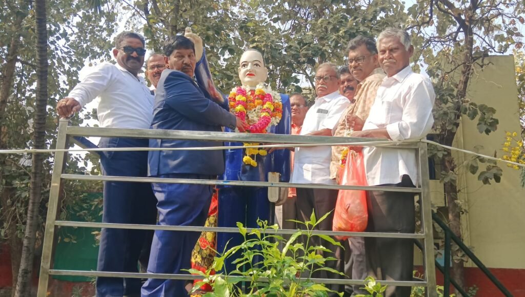 *నెహ్రు నగర్ మేకల బండ పార్క్ టు లో డాక్టర్ బి.ఆర్ అంబేద్కర్&nbsp; జయంతి వేడుకలు.*<br>