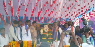 అంబేద్కర్ ఆలోచనలతోనే అన్ని వర్గాలకు న్యాయం**అందరికీ స్ఫూర్తి అంబేద్కర్* *రాష్ట్ర కార్మిక, మైనింగ్, ఉపాధి కల్పన శాఖ మంత్రి డాక్టర్ గడ్డం వివేక్ వెంకటస్వామి*