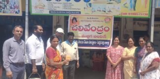 ఎండ తీవ్రత నేపథ్యంలో సెంటినరీ కాలనీ మార్కెట్లో మజ్జిగ పంపిణీ