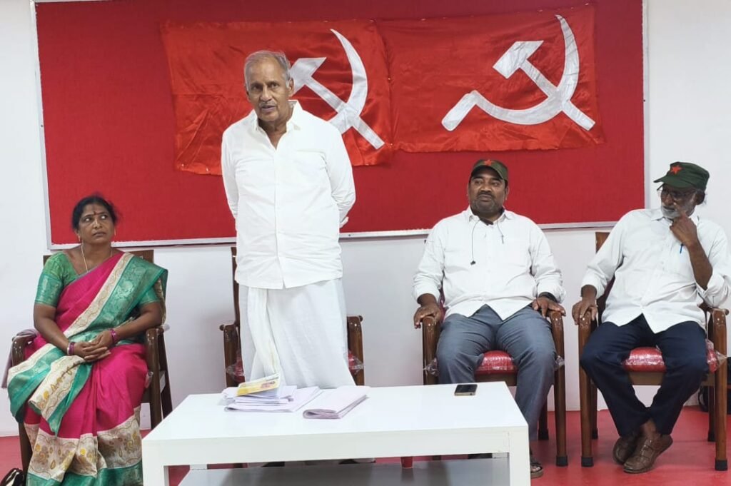 నియంత్రత్వాన్ని ప్రజాస్వామ్యం ఓడించింది     పునర్విభజన బిల్లు ప్రజాస్వామ్యానికి ప్రమాదకరం