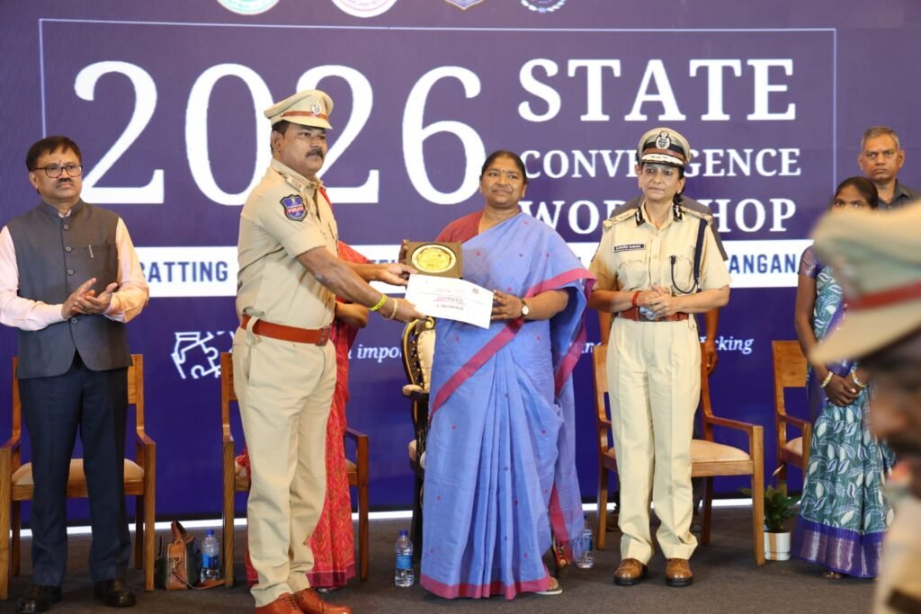 సిద్దిపేట పోలీస్ కంట్రోల్ రూమ్ ఇన్‌స్పెక్టర్ మల్లేశం గౌడ్‌కు రాష్ట్రస్థాయి పురస్కారం..