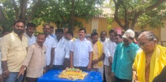 ఘనంగా ముఖ్యమంత్రి చంద్రబాబు నాయుడు జన్మదిన వేడుకలుముఖ్యాంశాలు:సుండిపెంటలో ఉత్సాహంగా జన్మదిన సంబరాలు