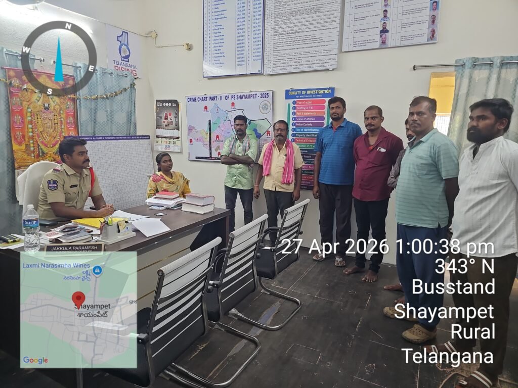 వ్యవసాయ శాఖ అధికారి మరియు సబ్‌ ఇన్‌స్పెక్టర్‌ ఆఫ్‌ పోలీస్‌ కలిసి హార్వెస్టర్ యజమానులు, డ్రైవర్లకు కౌన్సిలింగ్