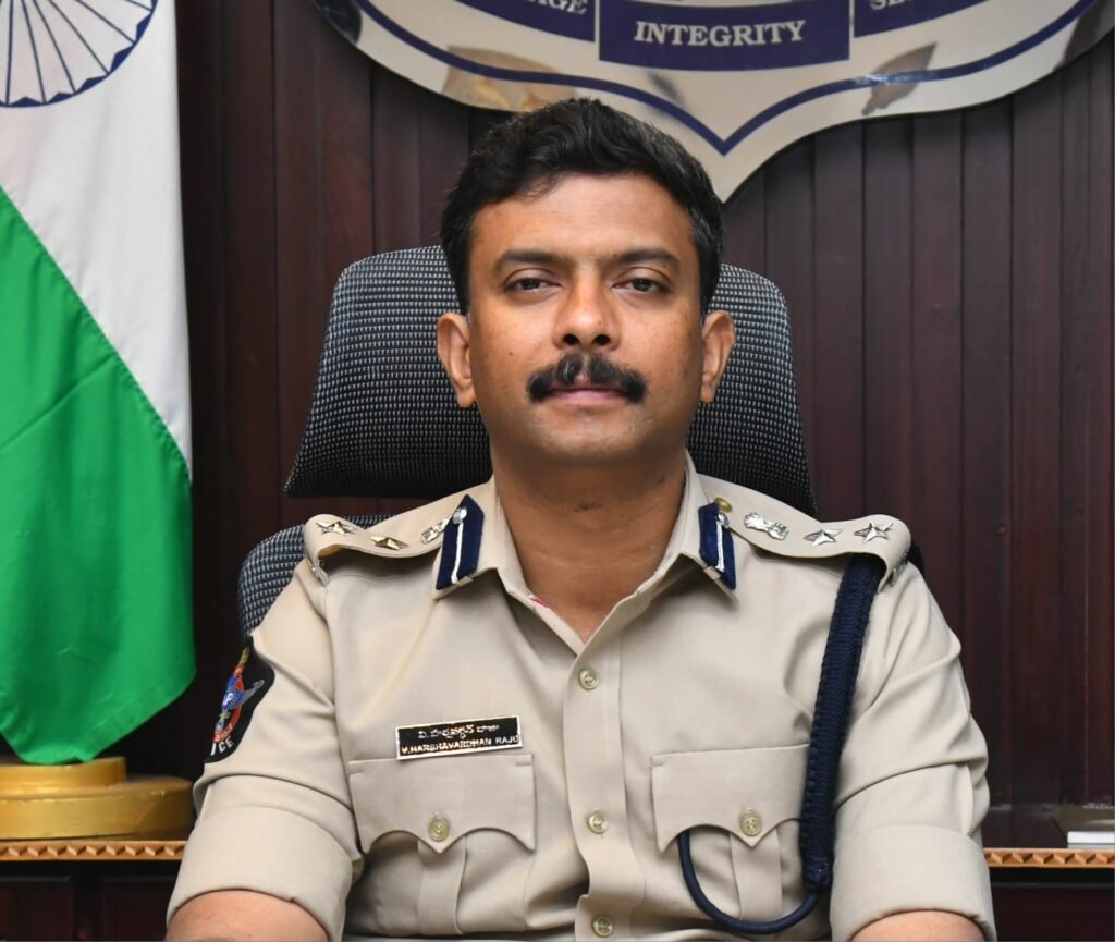 పిల్లలు ఈతకు వెళ్లకుండా తల్లిదండ్రులు జాగ్రత్తలు తీసుకోవాలని కోరిన  ;;జిల్లా ఎస్పీ