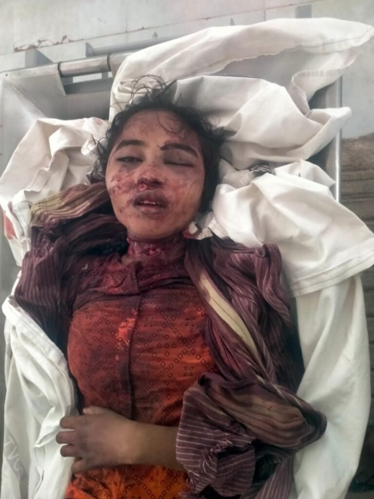 కాజీపేట మండలం అగ్రహారంలో కీర్తన అనే విద్యార్థిని గొంతు కోసి కిరాతకంగా చంపిన వెంకటేష్..