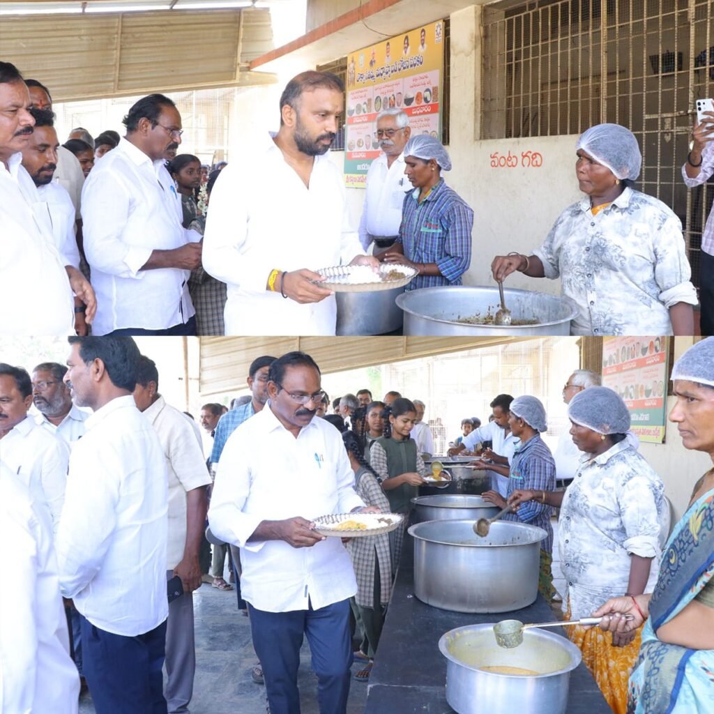 మహాత్మా జ్యోతిరావు పూలే గారి జయంతిని పురస్కరించుకుని ఈరోజు జిల్లా పరిషత్ ఉన్నత పాఠశాలను సందర్శించాను;;బద్వేలు కూటమి అభ్యర్థి బొజ్జ రోషన్న