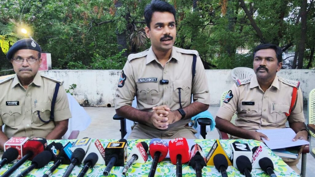 మైనర్ బాలిక పై అత్యాచారానికి పాల్పడిన నిందితునికి 20 సంవత్సరాల కఠిన కారాగార శిక్ష మరియు 5000 రూపాయల జరిమానా విధించిన కడప జిల్లా POCSO