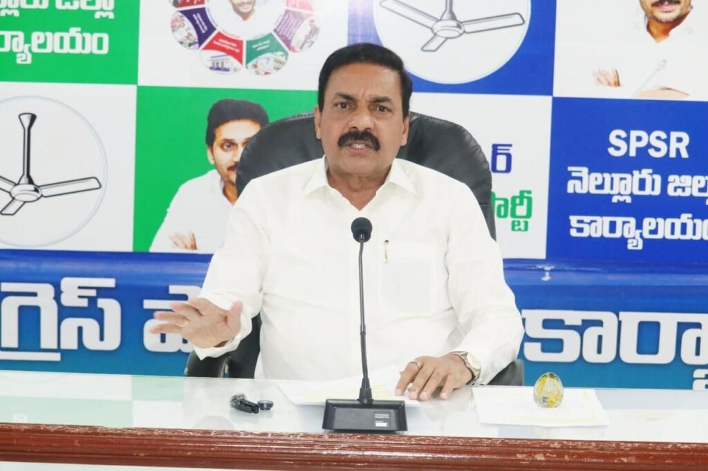 మీడియా గొంతు నొక్కేందుకే శ్రీహరి అరెస్ట్ -కాకాణి”