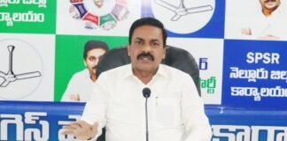 మీడియా గొంతు నొక్కేందుకే శ్రీహరి అరెస్ట్ -కాకాణి”