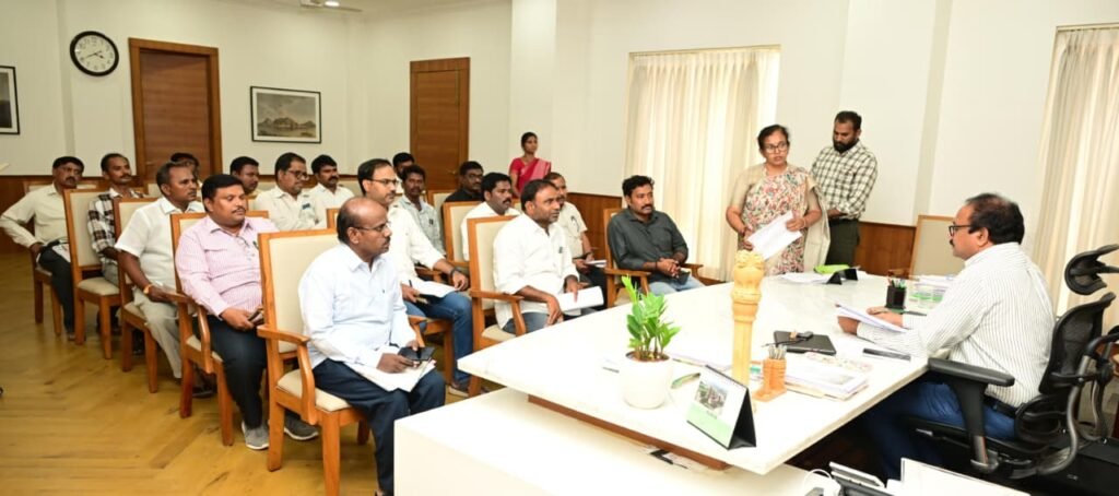 రెండో విడత అక్రిడిటేషన్ల జారీకి ఆమోదం,  డిఎంఎసి చైర్మన్, జిల్లా కలెక్టర్ శ్రీధర్ చెరుకూరి