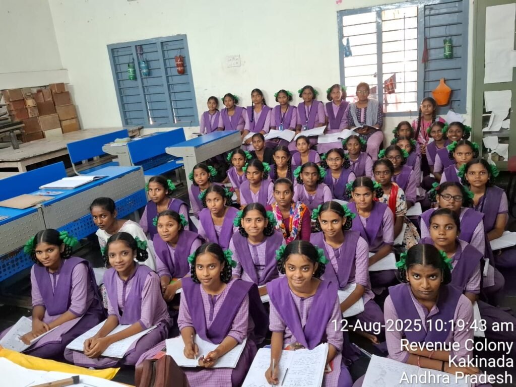 కాకినాడ పట్టణ మూలో డాక్టర్ బి.ఆర్ అంబేద్కర్ గురుకుల పాఠశాలలో ఇంటర్ ఫస్టియర్ విద్యార్థులు అందరూ ఫస్ట్ క్లాస్.