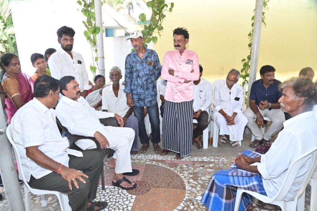 కూటమి పాలనలో రైతులకు కష్టాలు – కాకాణి