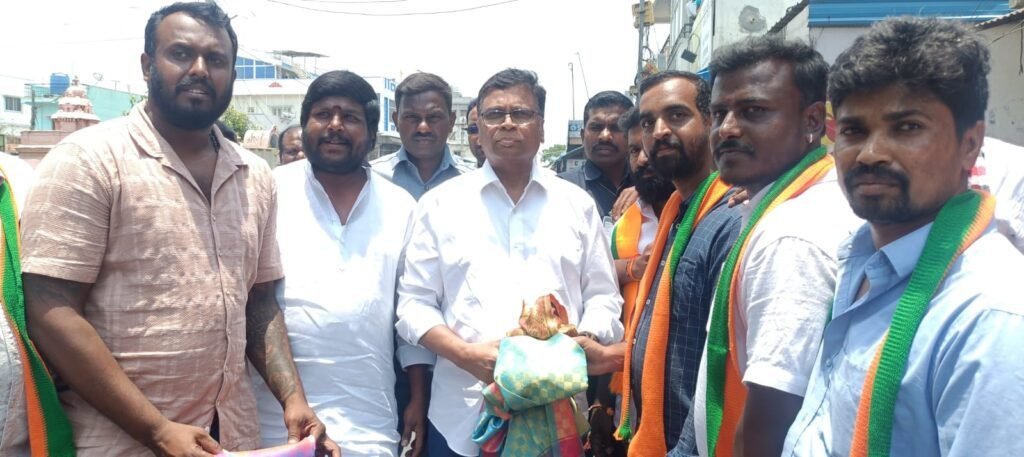 ఎన్డీఏ కూటమి అభ్యర్థిని గెలిపించండి.హోసోర్ ప్రాంత ప్రజలను అభ్యర్థించిన చిత్తూరు ఎంపీ దగ్గుమళ్ళ ప్రసాదరావు