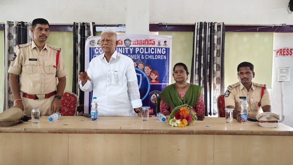 మహిళలు పిల్లలు పై జరుగుతున్న దాడులపై ప్రొద్దుటూరు ఒకటో పట్టణ పోలీసుల అవగాహన సదస్సు