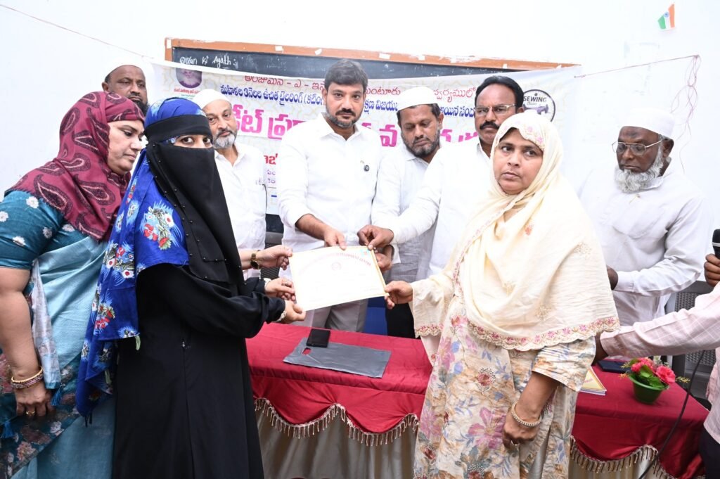 మహిళలను ఆర్థిక శక్తిగా మారుస్తాం