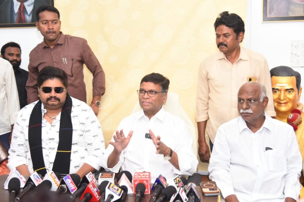 రాజకీయ స్వార్థంతోనే ప్రతిపక్షాలు మహిళా రిజర్వేషన్ బిల్లు,డీలిమిటేషన్ బిల్లులను అడ్డుకున్నాయి