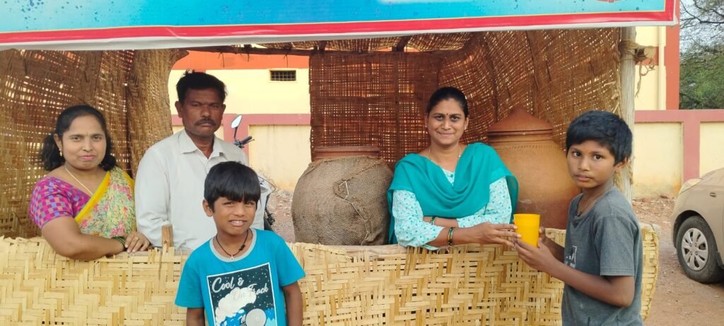 లయన్స్ క్లబ్ ఆధ్వర్యంలో విజయవంతంగా కొనసాగుతున్న చలివేంద్రం