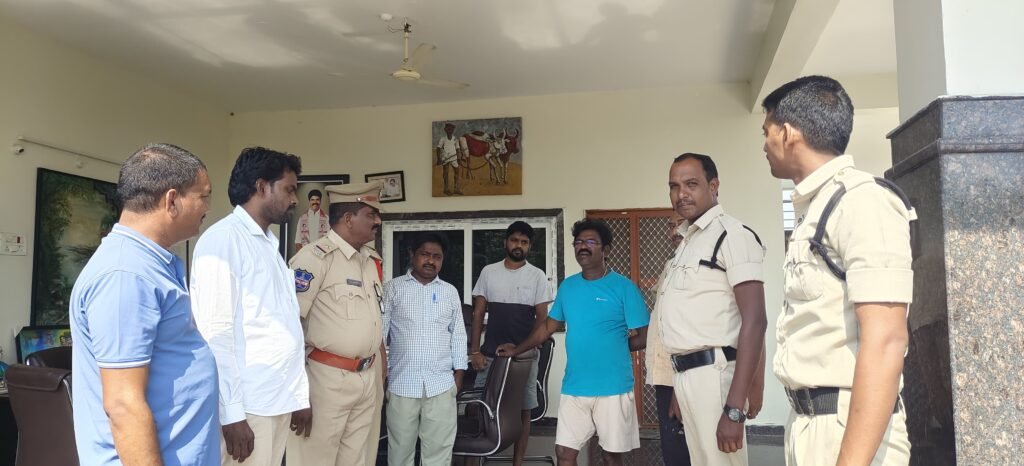 కరీంనగర్ బంద్‌కు మద్దతు తెలిపిన నేతలను హౌస్ అరెస్ట్ చేయడం ప్రజాస్వామ్యానికి మచ్చ   మాజీ ఎమ్మెల్యే రసమయి బాలకిషన్